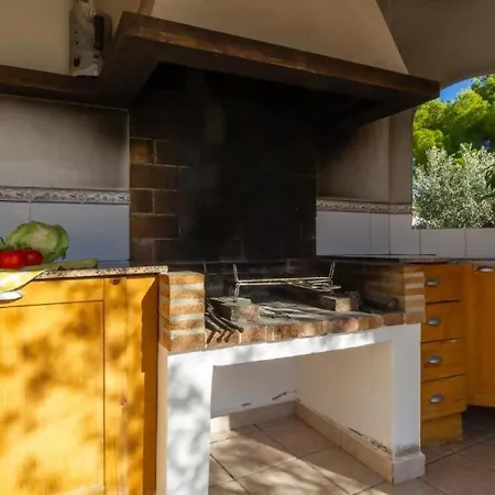 Olivos Con Piscina